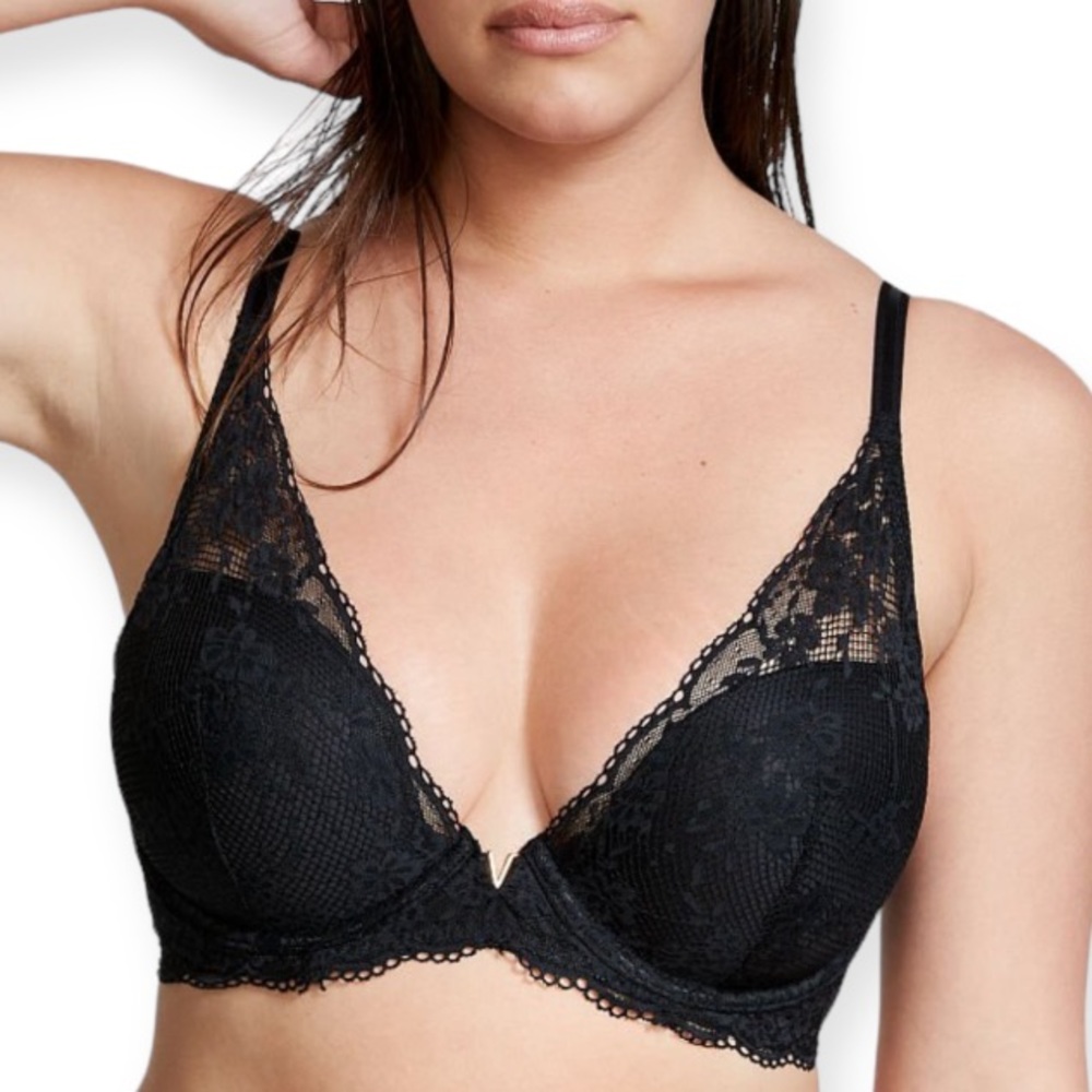 VICTORIA’S SECRET | Freedom Cloud Lightly Lined Plunge Bra
